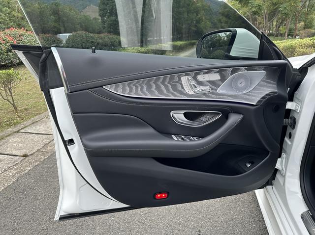 Mercedes-Benz CLS Class 2022 car image #14