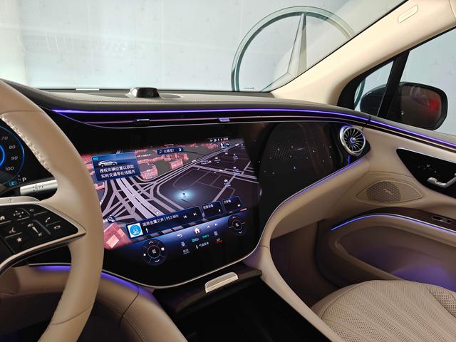 Mercedes-Benz EQS SUV 2025 #14 Mercedes-Benz EQS SUV 2025 car image #14