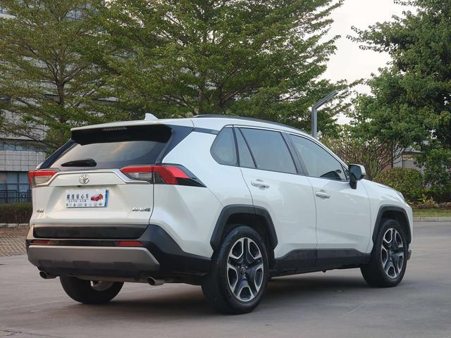 Toyota RAV4 Hybird E+ 2020 #14 Toyota RAV4 Hybird E+ 2020 immagine di auto #14