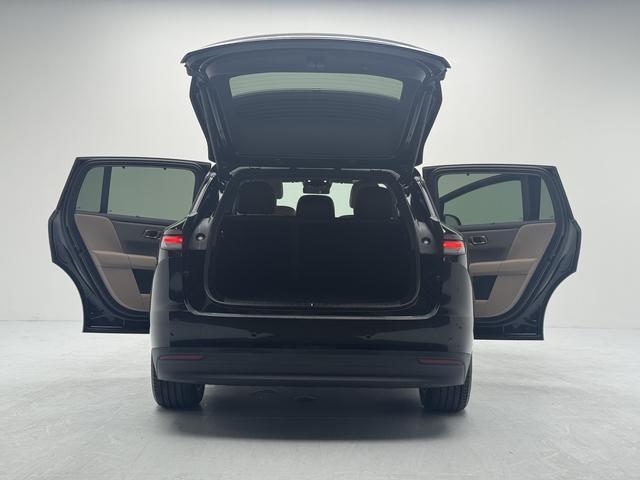 理想汽车 理想i6 2025 汽车图片 #14