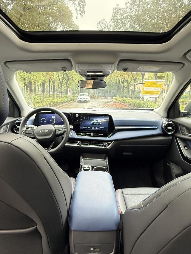 Chevrolet Equinox Plus 2025 #14 Chevrolet Equinox Plus 2025 car image #14