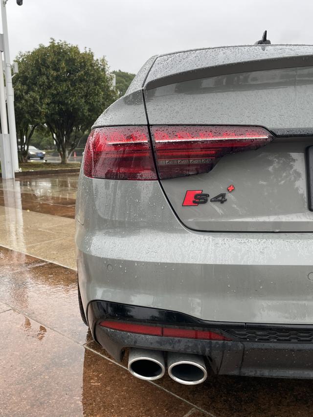 Audi S4 2023 صورة سيارة #14