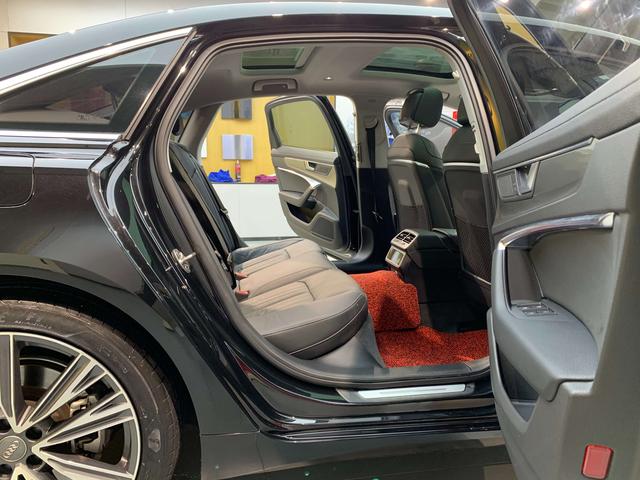 Audi A6L e-tron 2020 immagine di auto #14