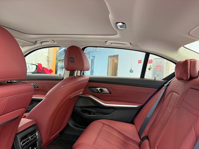 BMW M8 2023 car image #14