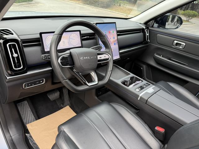 Chery Exploration 06 C-DM 2024 immagine di auto #14