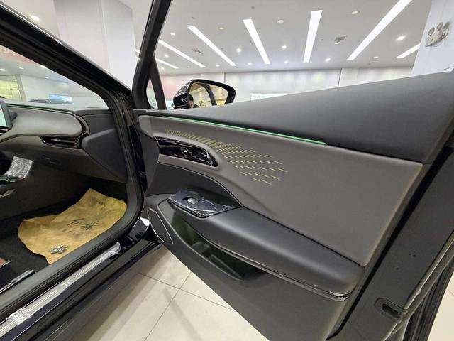 HongQi EH7 2024 car image #14