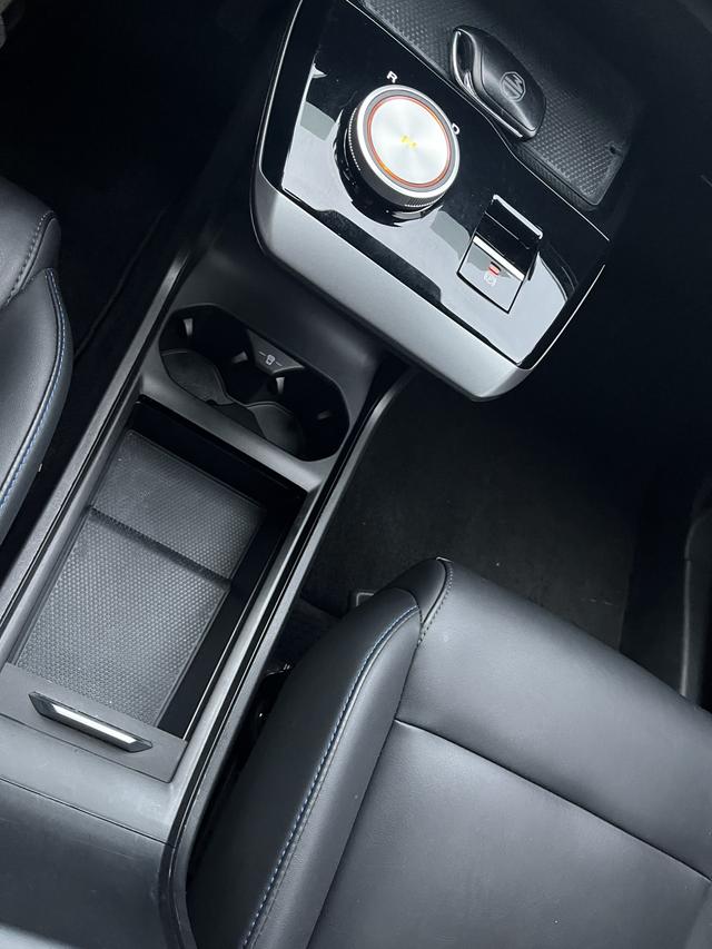 MG 4 EV 2023 car image #14