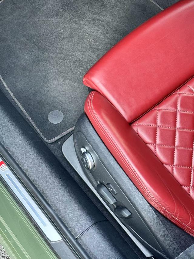 Audi S4 2023 car image #14