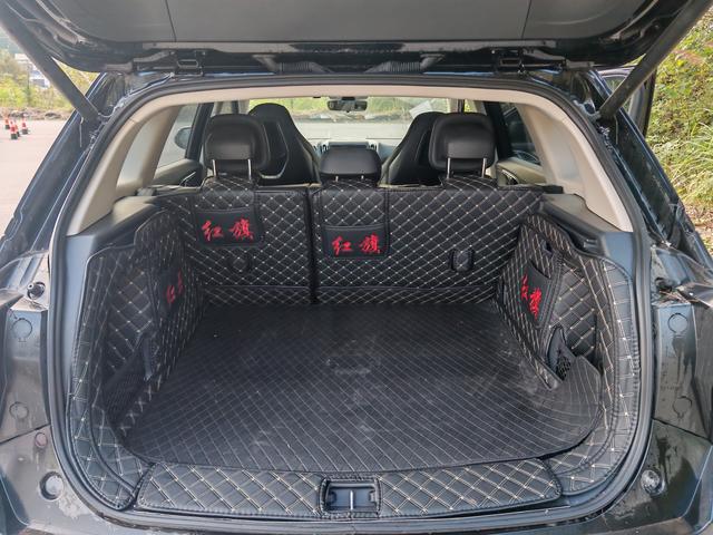 HongQi HS3 PHEV 2024 #14 HongQi HS3 PHEV 2024 car image #14