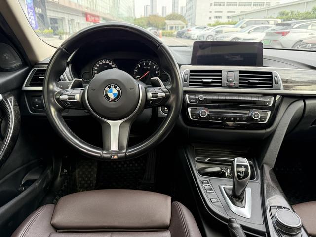 BMW X7 M60i 2018 car image #14