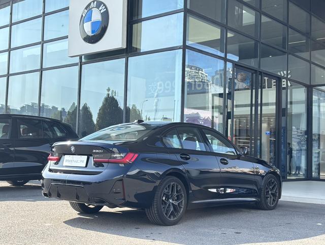 BMW M760Le 2024 #14 BMW M760Le 2024 car image #14