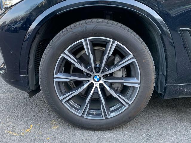 BMW X7 M60i 2019 car image #14