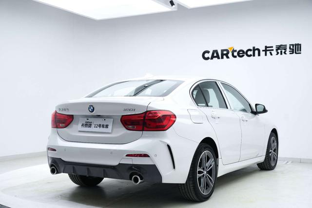 BMW 1 Series 2022 #14 BMW 1 Series 2022 car image #14