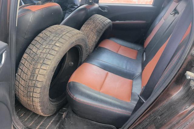 Forthing JOYEAR X5 2015 imagen de coche #14