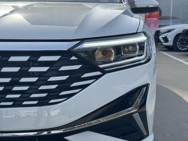 Jetta VA7 2025 car image #14