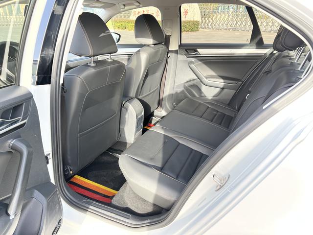 Volkswagen Bora 2017 imagen de coche #14