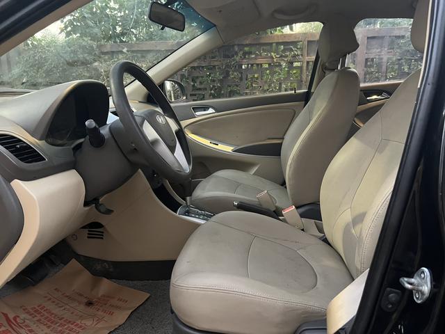 Hyundai Reina 2010 car image #14