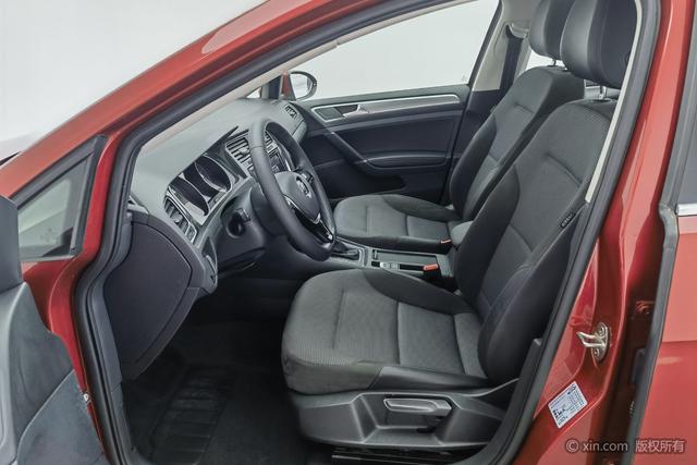 Volkswagen Golf 2019 car image #14