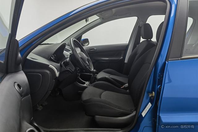 Peugeot 207 2014 car image #14