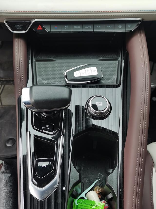 GEELY Monjaro 2023 #14 GEELY Monjaro 2023 car image #14
