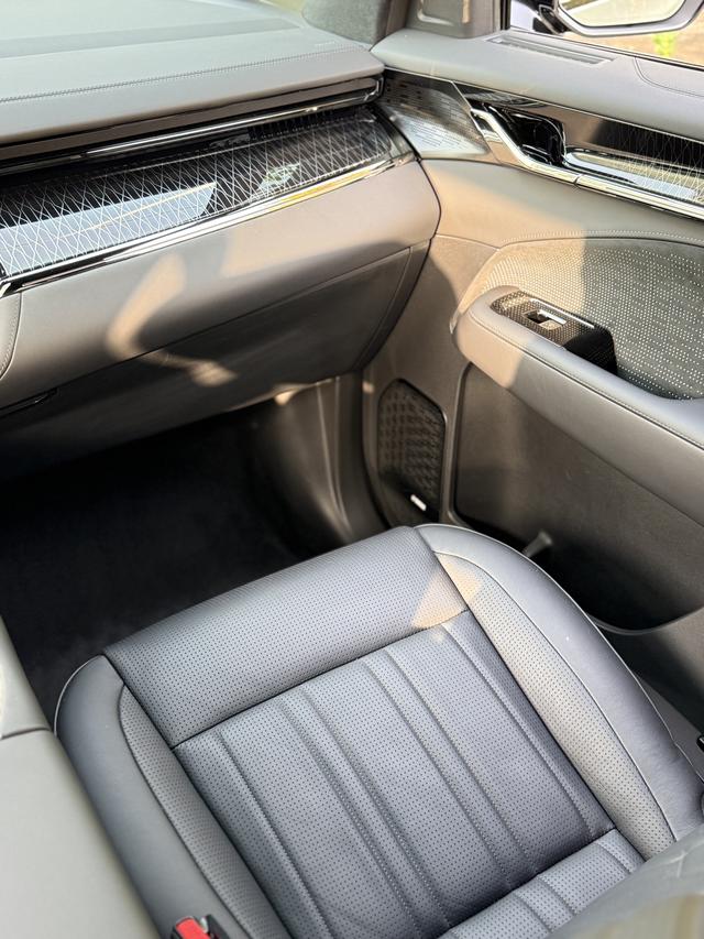 Zeekr 2024 car image #14