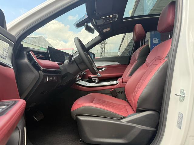 Jetour X70 PLUS 2023 car image #14