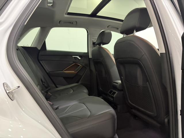 Audi Q3 2022 car image #14