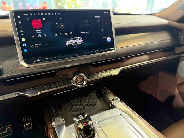 Tank 700 New Energy 2024 immagine di auto #14