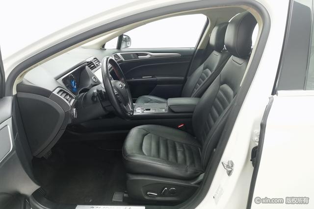 Ford Mondeo 2018 car image #14