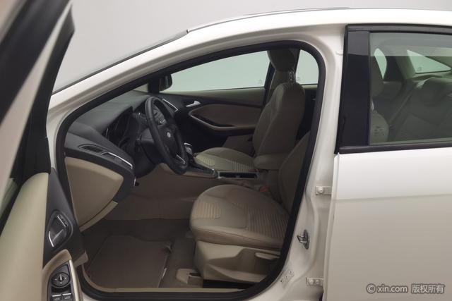 Ford Focus 2015 car image #14
