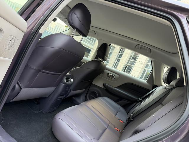 零跑汽车 零跑B10 2025 汽车图片 #14