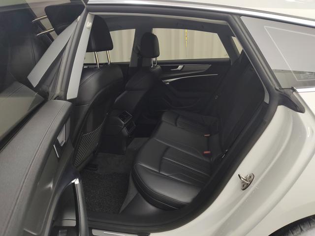 Audi A7 2020 car image #14