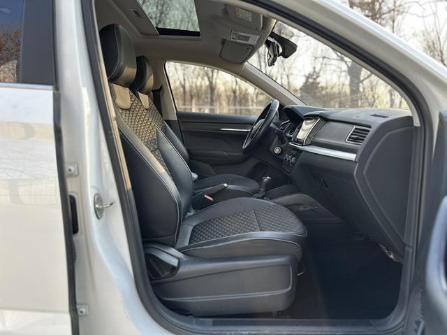 Skoda Kamiq 2020 car image #14