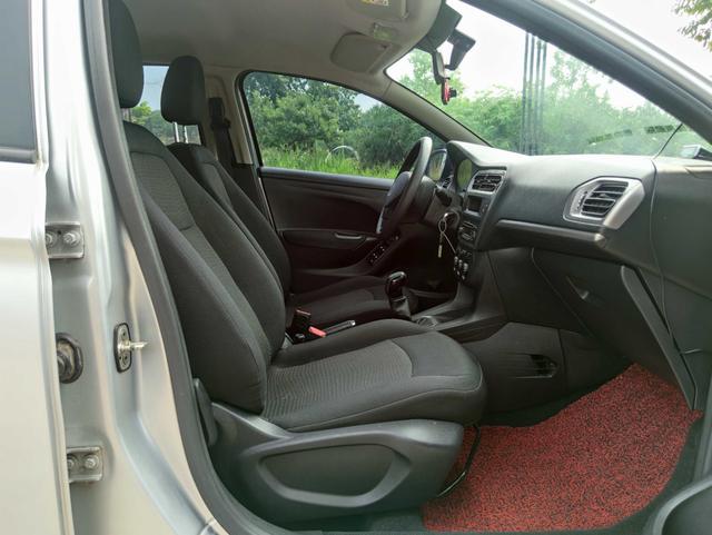 Peugeot 301 2014 car image #14