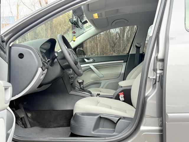 斯柯达 明锐 2010 汽车图片 #14