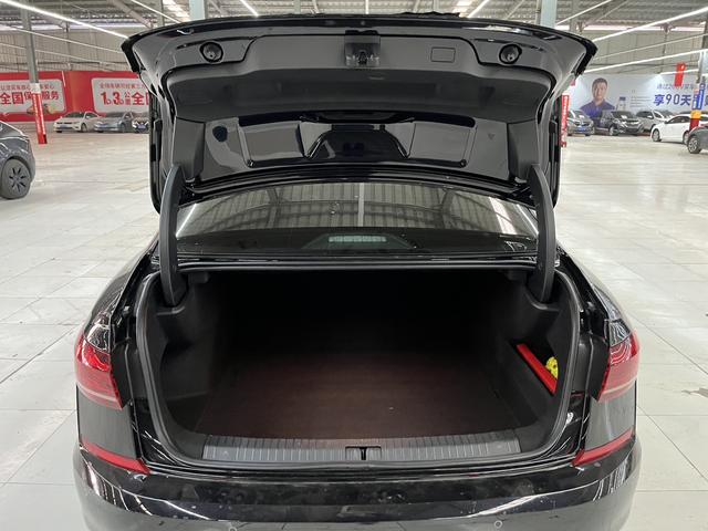 Volkswagen Passat 2021 immagine di auto #14