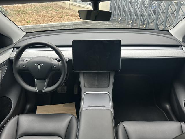 Tesla Model Y 2023 #14 Tesla Model Y 2023 car image #14