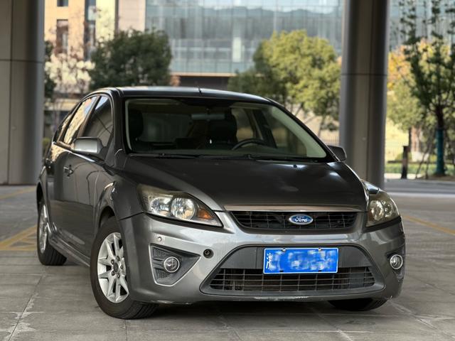 Ford Focus 2009 image de voiture #14