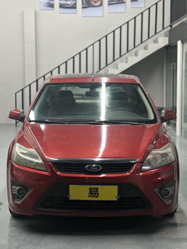 Ford Focus 2012 car image #14