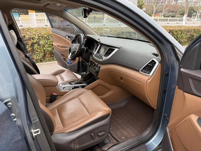 Hyundai Tucson 2015 immagine di auto #14