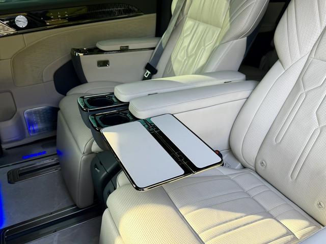 Zeekr 2023 car image #14