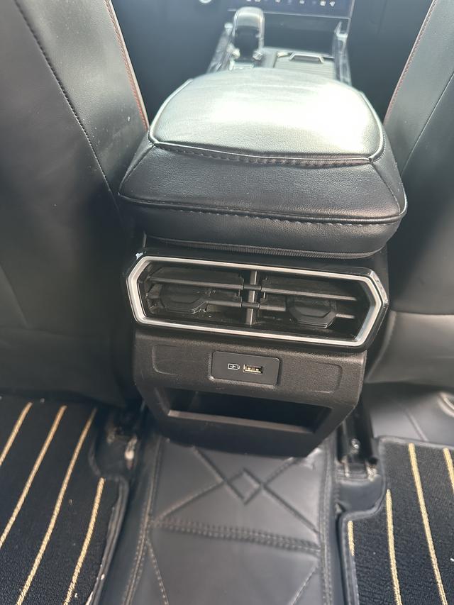 GEELY Boyue 2023 immagine di auto #14