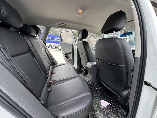 Jetta VS5 2019 car image #14