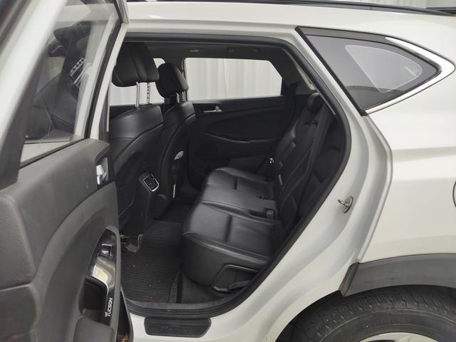Hyundai Tucson 2018 car image #14