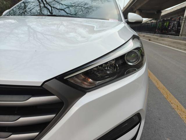 Hyundai Tucson 2016 car image #14