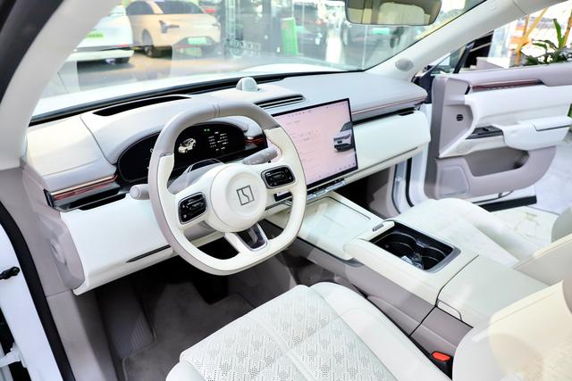 极氪 极氪7X 2024 汽车图片 #14