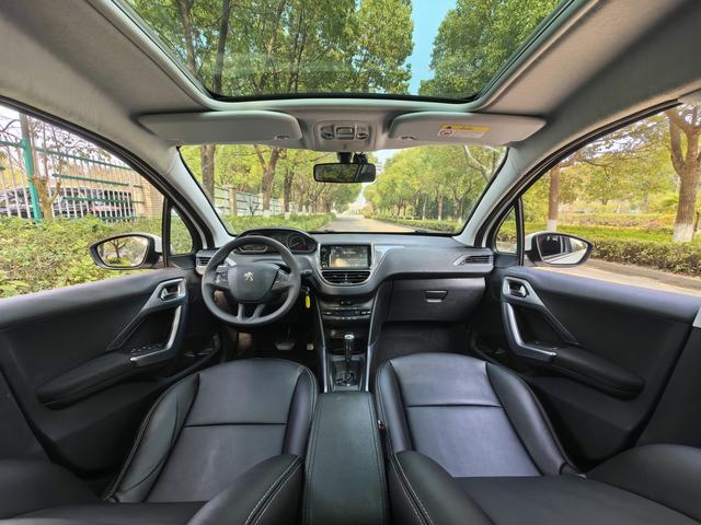 Peugeot 2008 2014 immagine di auto #14