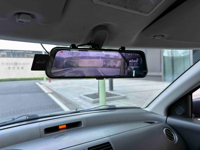 Suzuki Swift 2014 car image #14