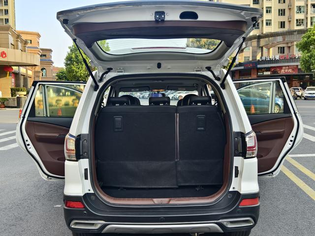 Forthing SX6 2016 car image #14