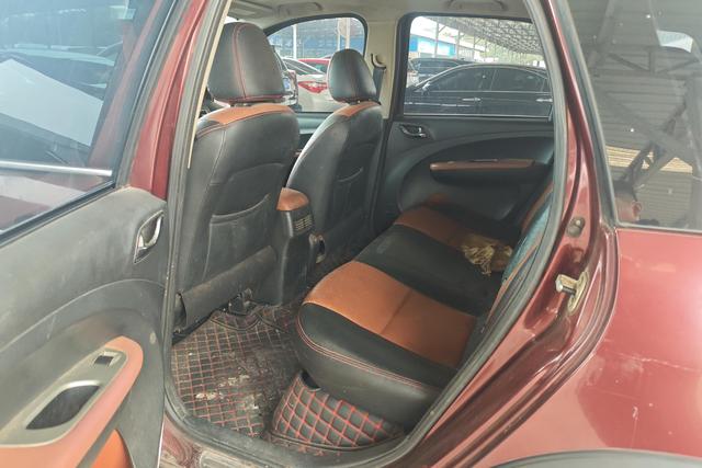 Forthing JOYEAR X5 2014 изображение автомобиля #14